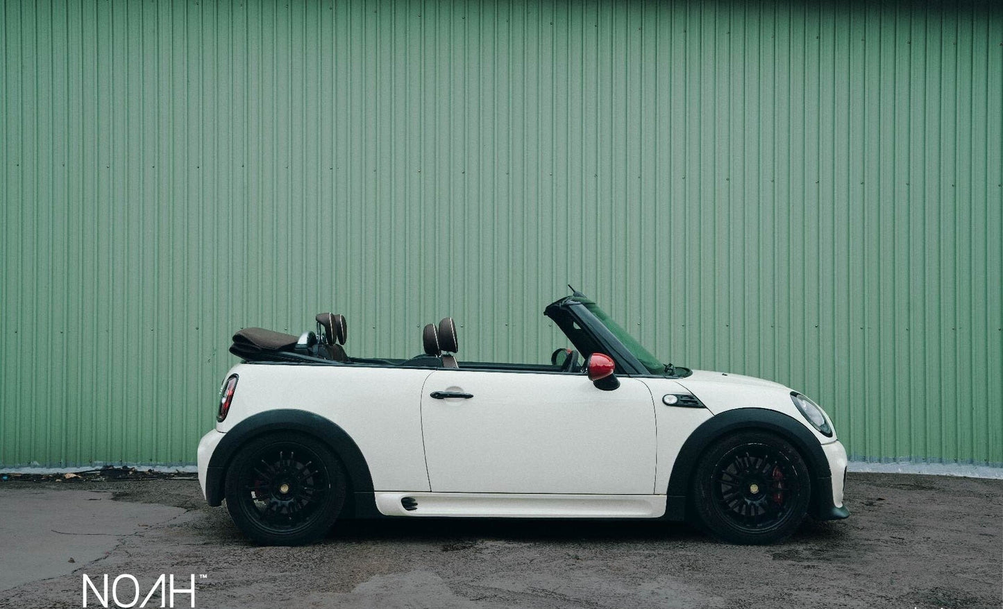 MINI COOPER S CONVERTIBLE (F1)