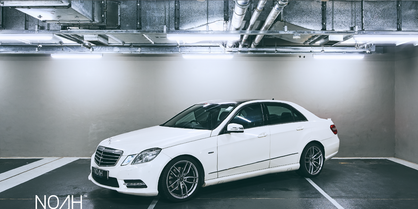 MERCEDES-BENZ E250 AMG (A1)